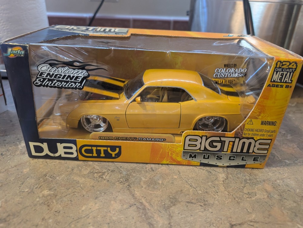 1:24 Jada Toys 1/24 Dub City Bigtime Muscle 1969 Chevy Camaro Yellow