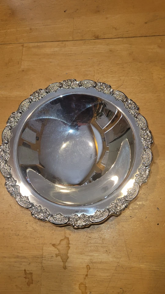 Oneida Du Maurier 中号银盘组合盘装饰干和边 — 第 2/4 张图片