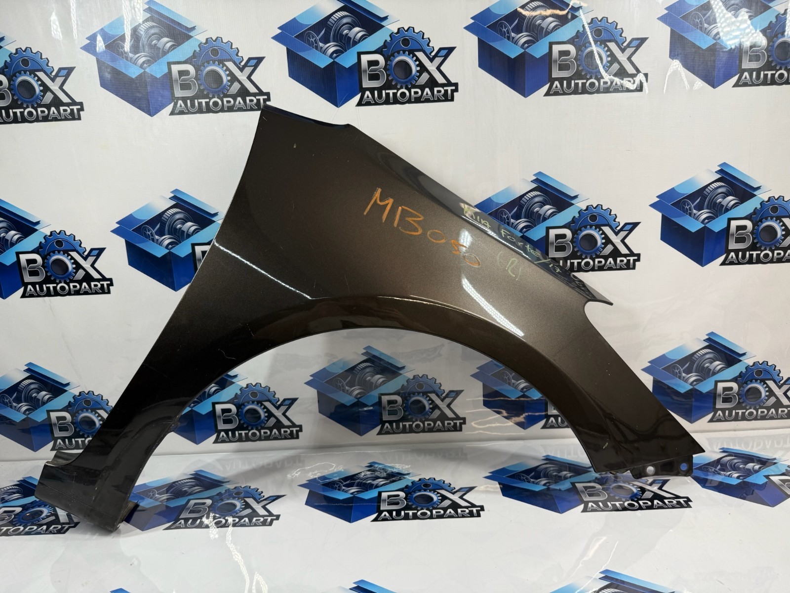 2014-2018 KIA FORTE RIGHT PASSENGER FRONT FENDER OEM COLOR CODE:MBN