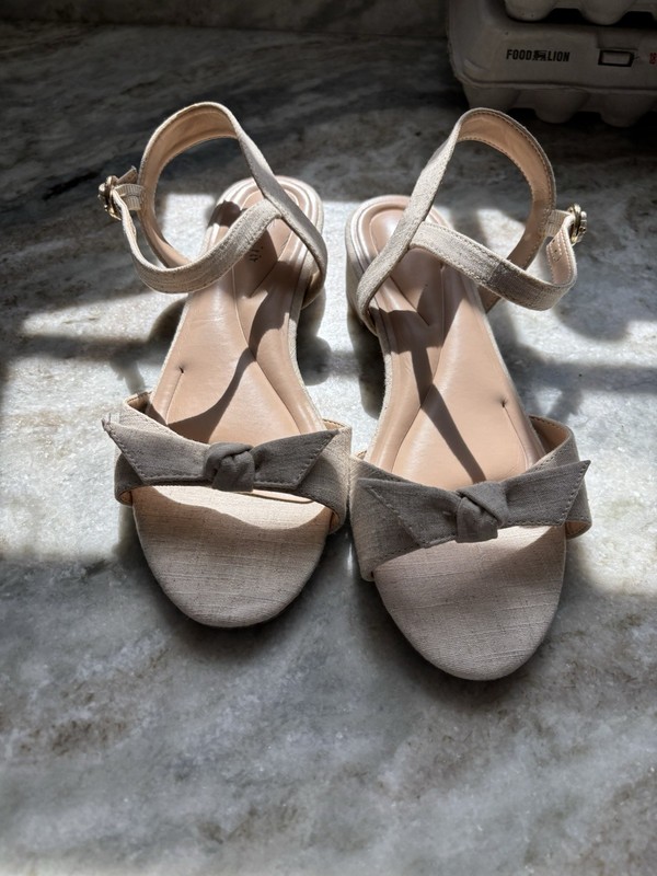 Easy Spirit Ginova Women’s Sandals~8 1/2 W