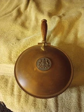 Vintage Footed Brass Silent Butler Crumb Catcher Wood Handle Royal Shield