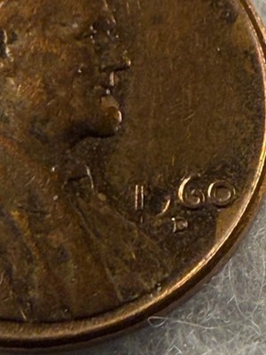 1960-D Lincoln Memorial Cent Penny Error Broken Die Chip? 9 Almost Not There!