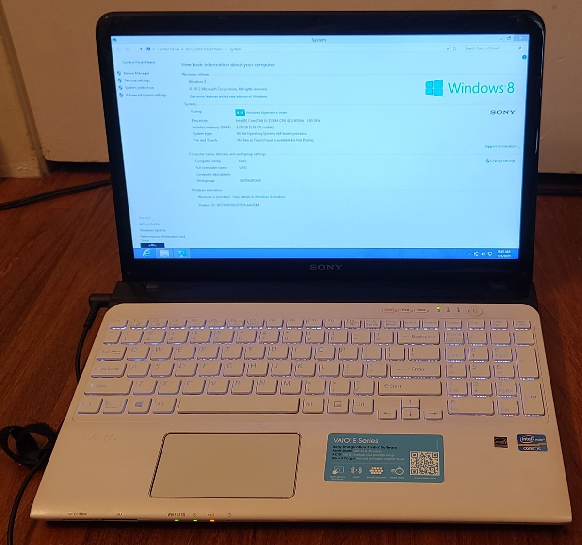 Sony Vaio SVE151J13L Intel Core i3 2.6GHz, 6GB RAM, Windows 8