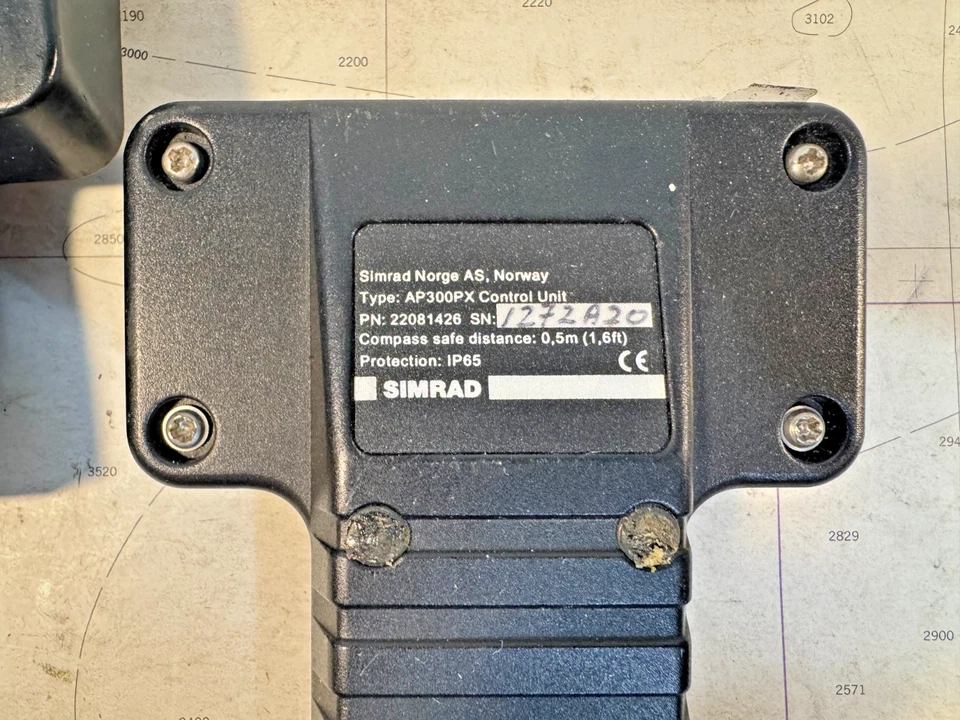 Simrad Robertson AP300X 22081103 Cabezal de control de piloto automático portátil Control remoto AP300 PX Foto 4 de 4