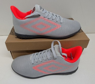 Umbro Jungen Freizeit Neu Astro Fußballschuhe Sportschuhe Junior UVP £45 UK-Größe 4