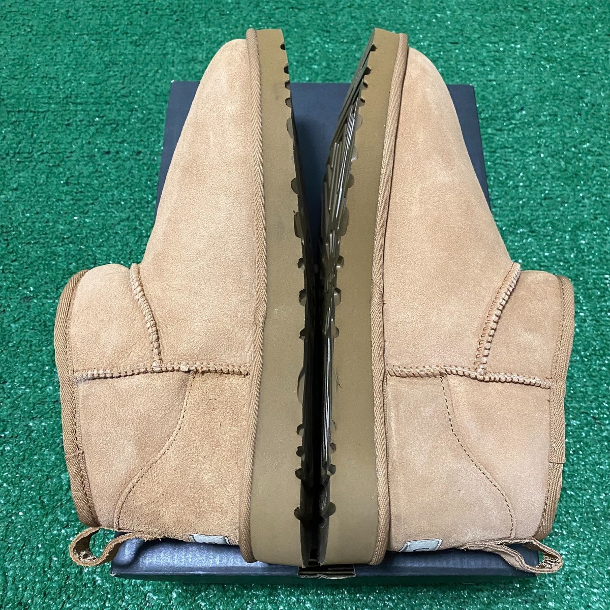 UGG Men’s SZ 11 CHESTNUT Suede CLASSIC ULTRA MINI 1137391 Boots AUTHENTIC SHOES Size 11 - UGG Classic Ultra Mini Boots Chestnut Comfort  main image 3