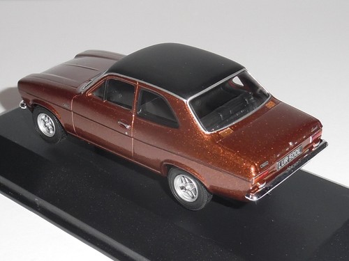 VANGUARDS / CORGI .VA09526``FORD ESCORT Mk1 MEXICO`` ``IN COPPER BROWN``. NEW - Picture 9 of 12