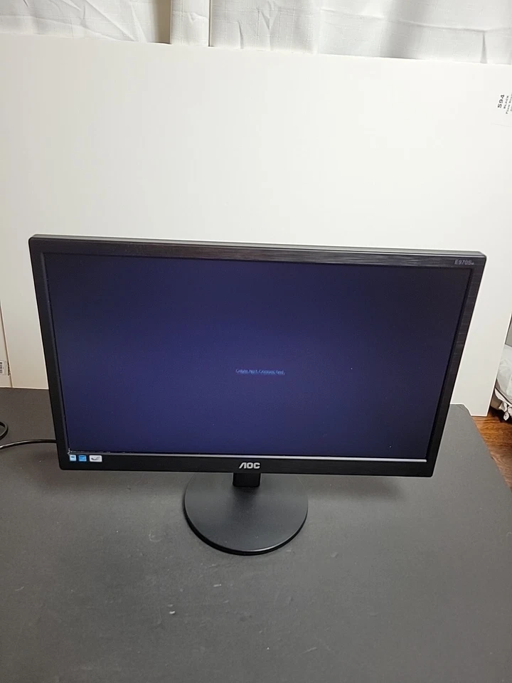 AOC E970SW 19" LED Monitor - Black VGA Power cable included - Image 2 of 4