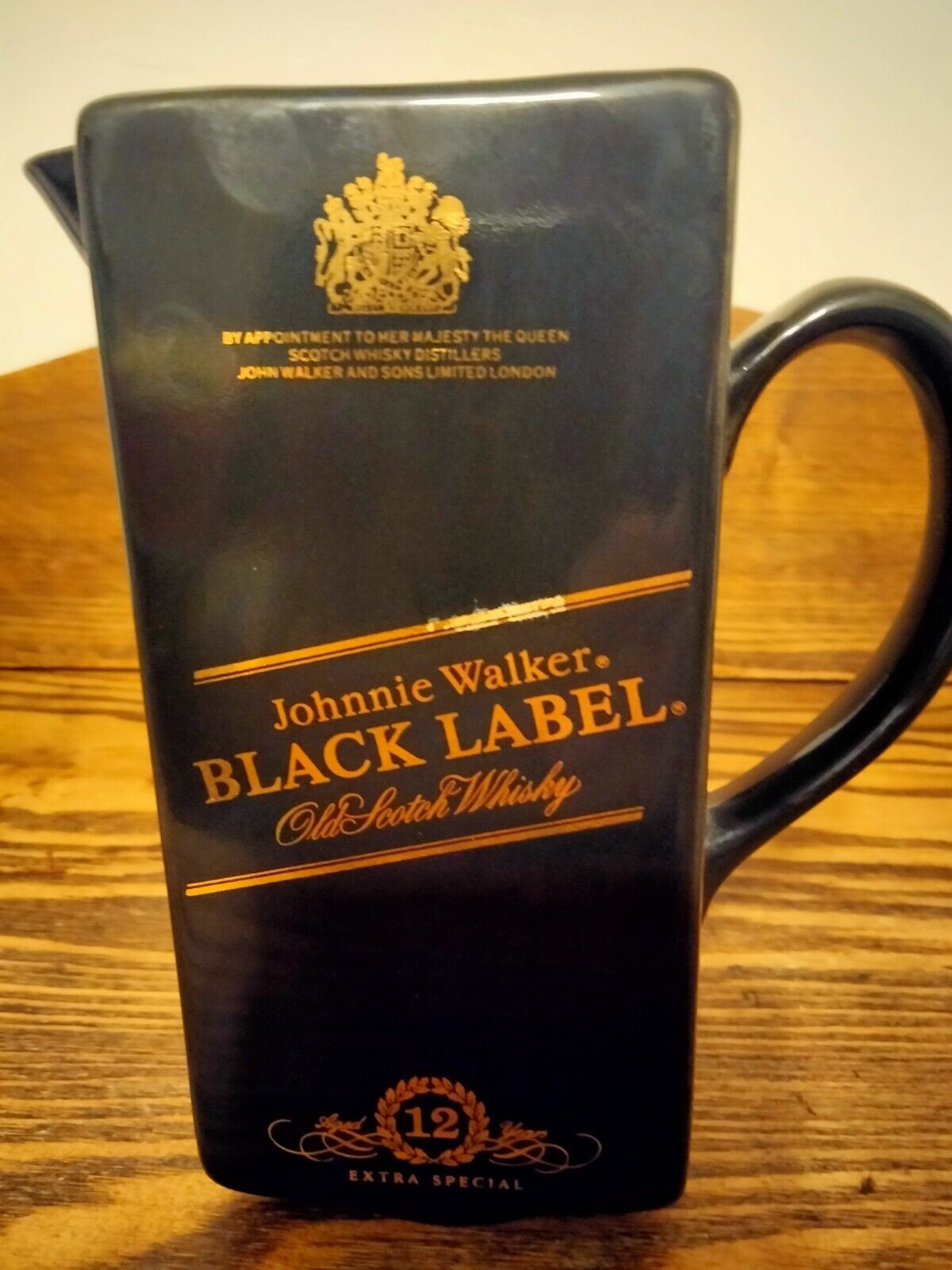 Johnnie Walker BLACK LABEL Empty Tin Box 700ml Limited Edition by ARRAN  GREGORY