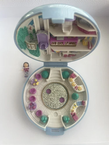 Vintage 1989  Polly Pocket Ice Rink Ice Skating Party 1 Doll Bluebird
