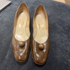 NEIMAN MARCUS Vintage Pietro 9 Narrow Brown Heels With Gold Ball Detail