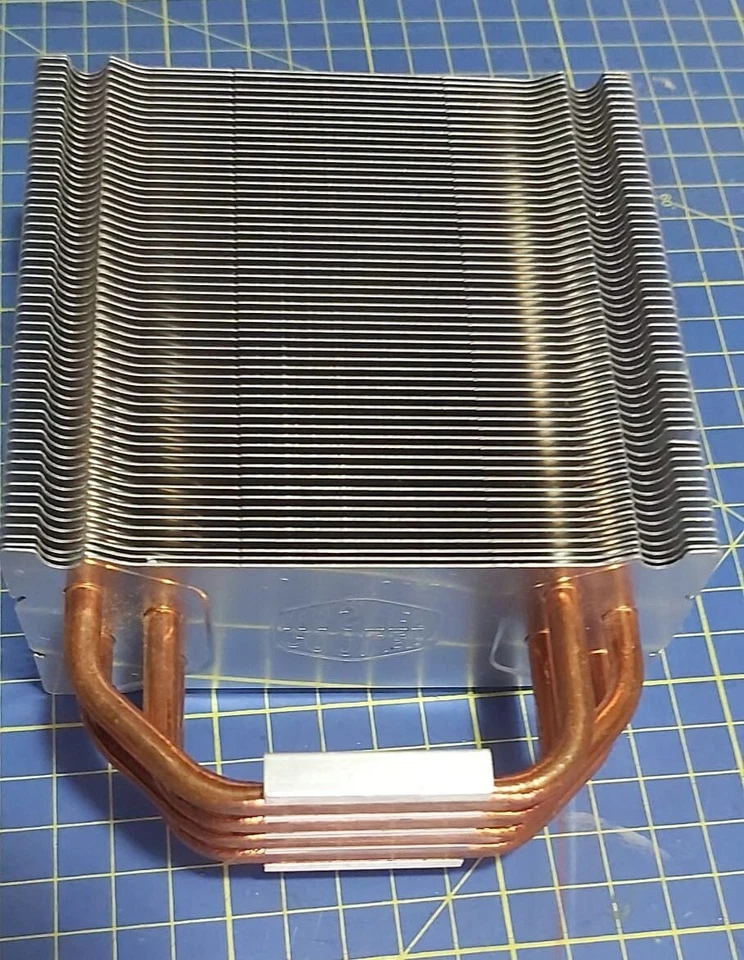 3 Dissipatori per PC Socket LGA 775 - 1 marca Cooler Master nuovo - Immagine 3 di 4