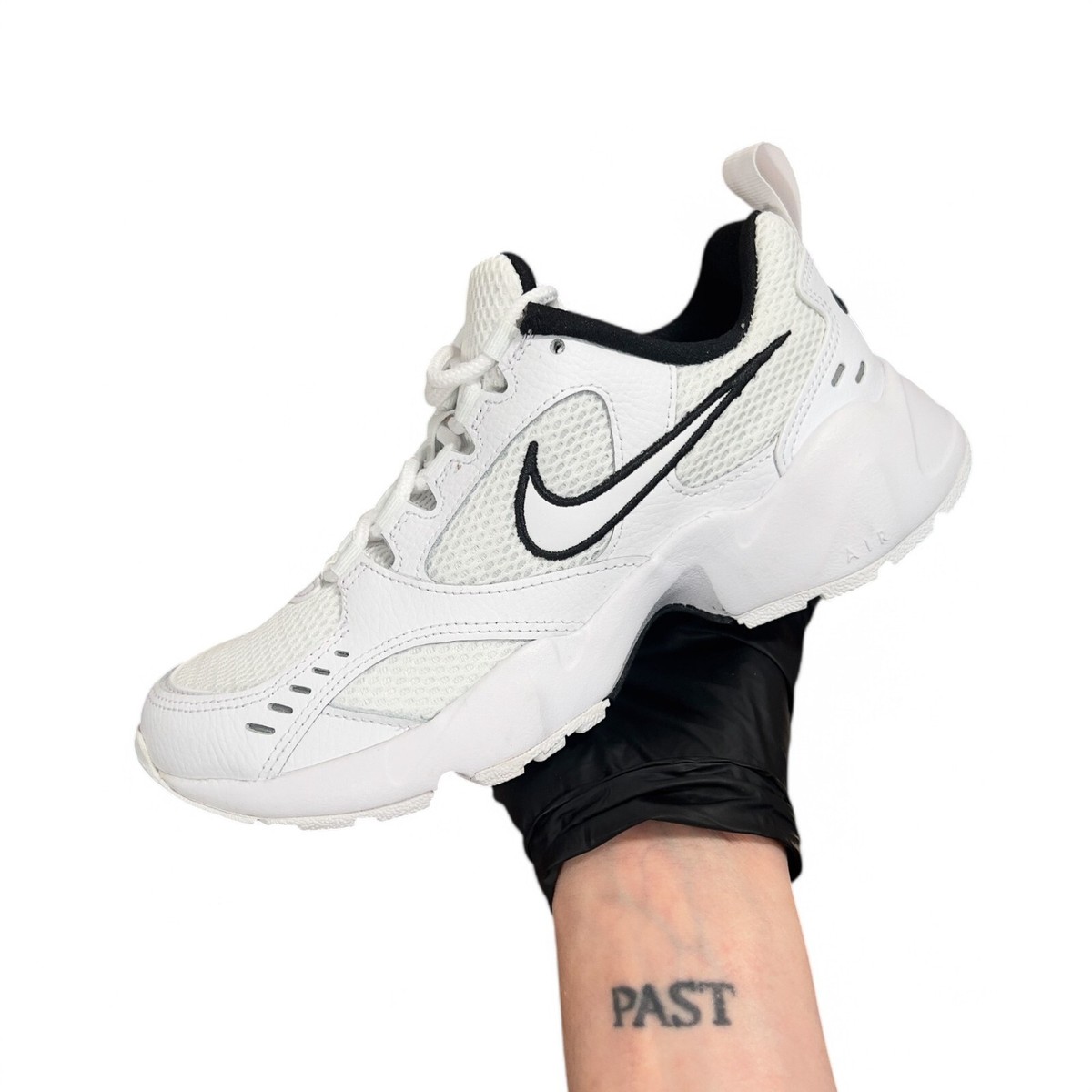 nike air heights white size 5