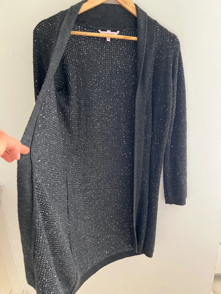 Cárdigan largo Victoria’s Secret gris con cachemir talla M Foto 2 de 4