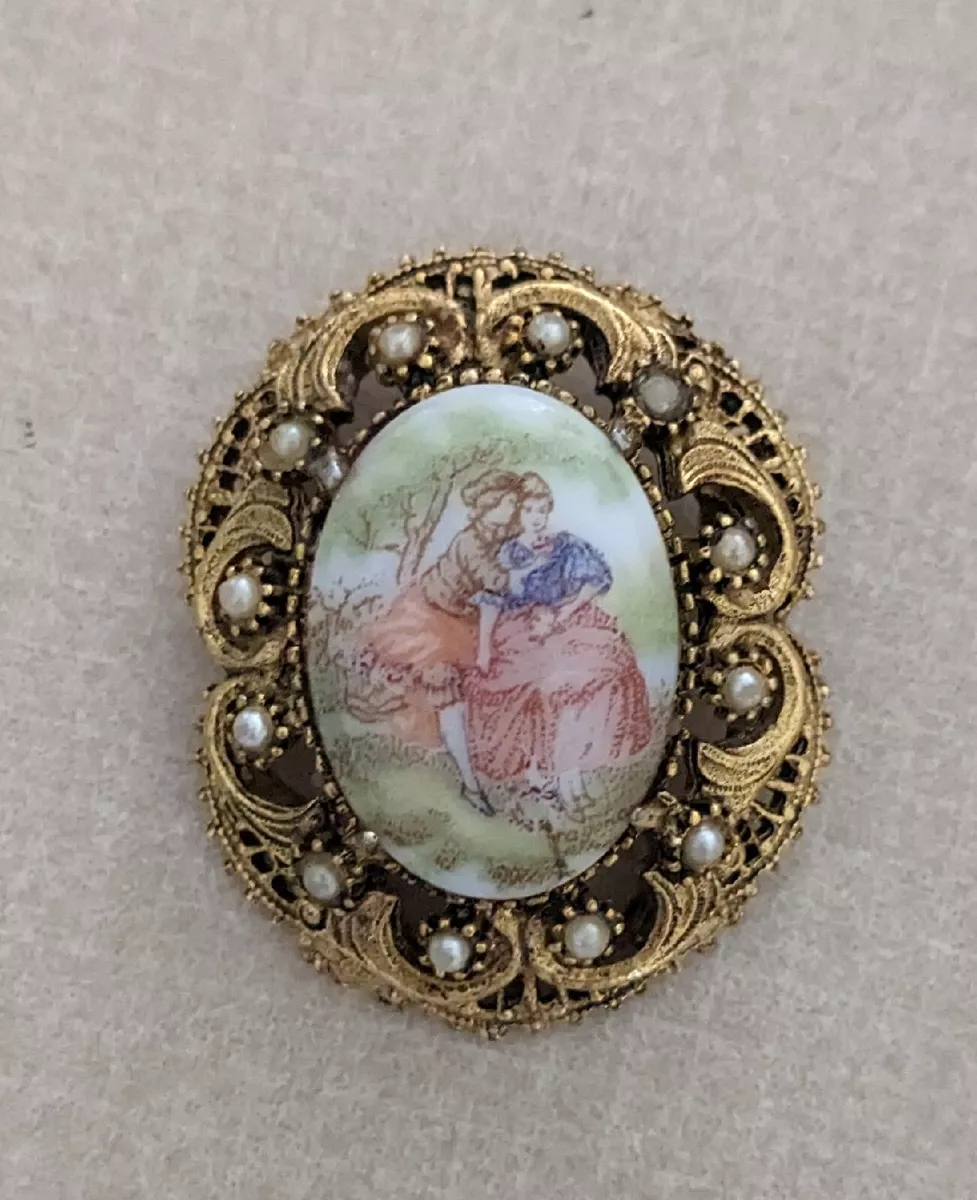 Oval porcelain Fragonard brooch pendant Vintage pale gold pin with glass pearls
