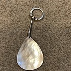 Mother Of Pearl She’ll Keychain Carved Tahiti  — photo 2