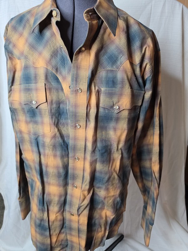 VTG Wrangler Western Pearl Snap Medium Brown Plaid Lg 
