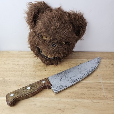 Five Nights at Freddy's Furry Halloween Freddy Fazbear Mask & Fake Knife Costume