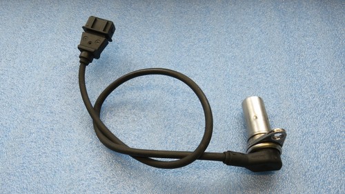 Audi 80 A4 / VW- Nockenwellen Position Sensor / Camshaft Sensor / 4698A1