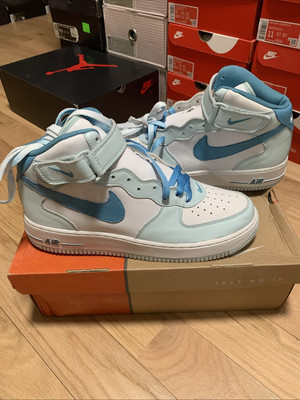 Nike Air Force 1 Mid Size 10.5  Brand New Never Tried on Perfect Condition 