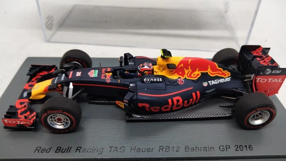 Spark RED BULL RACING TAG HEURER RB12 BAHRAIN GP 2016 SCALA 1:43 - Immagine 2 di 4