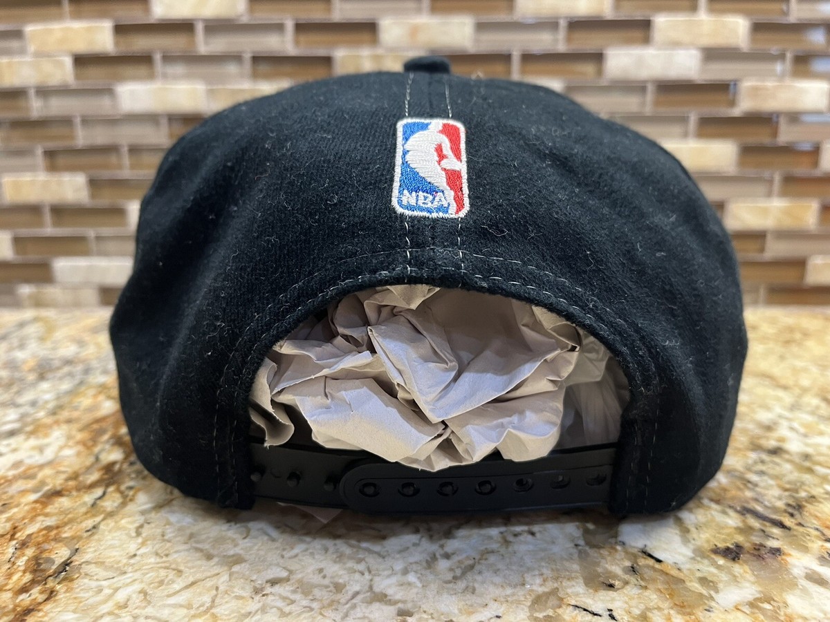 VTG 1997 NBA Chicago Bulls Cap Champions Locker Room Logo Athletic