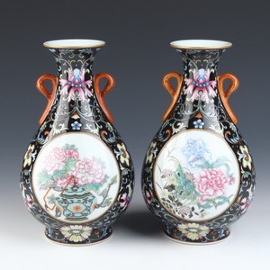 Antique Chinese Colorful Porcelain Vase 1 Pair