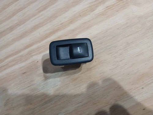 2014-2022 JEEP CHEROKEE REAR LEFT/RIGHT SIDE DOOR GLASS WINDOW SWITCH CONTROLOEM - Picture 2 of 6