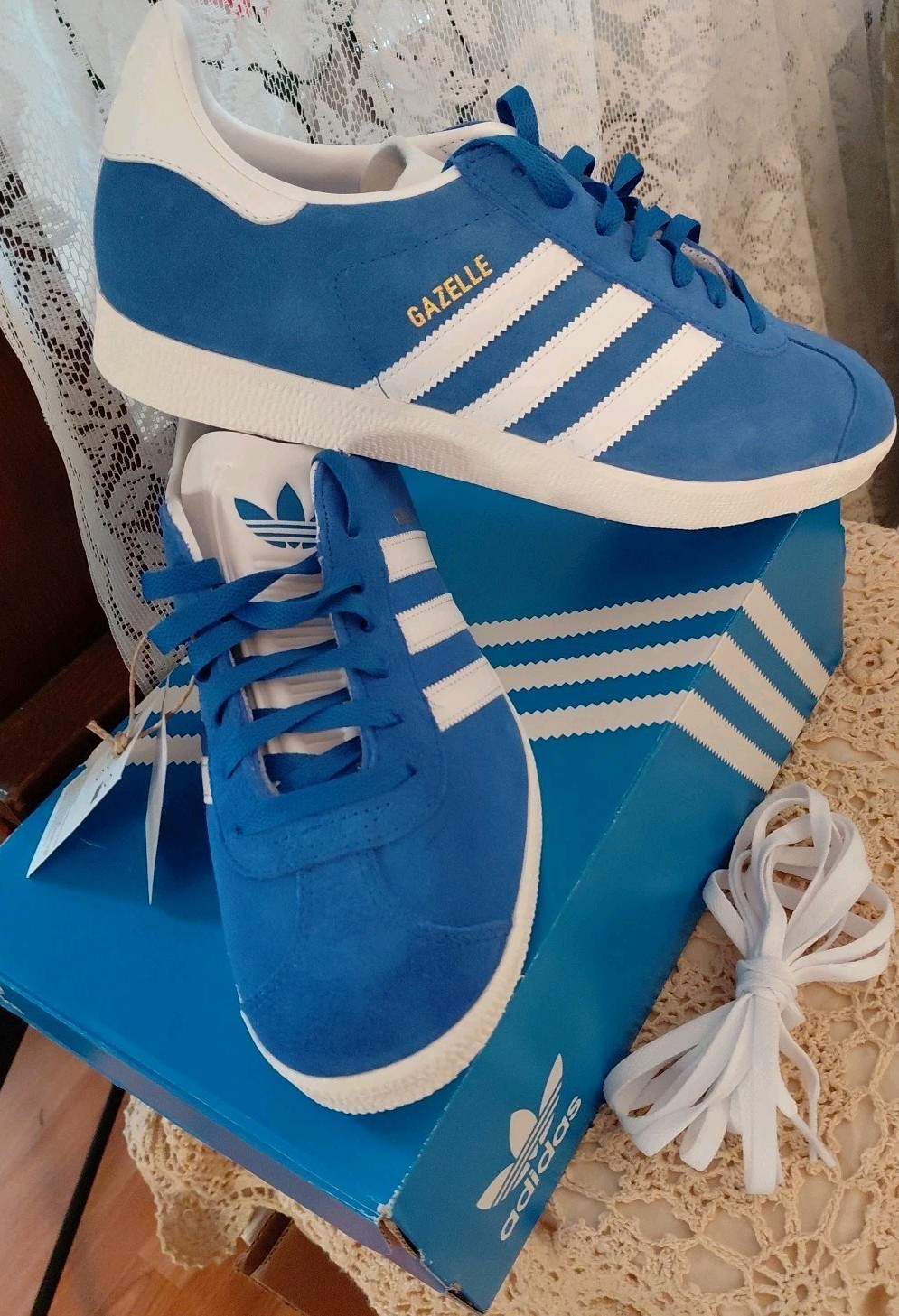  Adidas Gazelle Blue Suede MSize 9.5 W Size 10.5  Athleisure