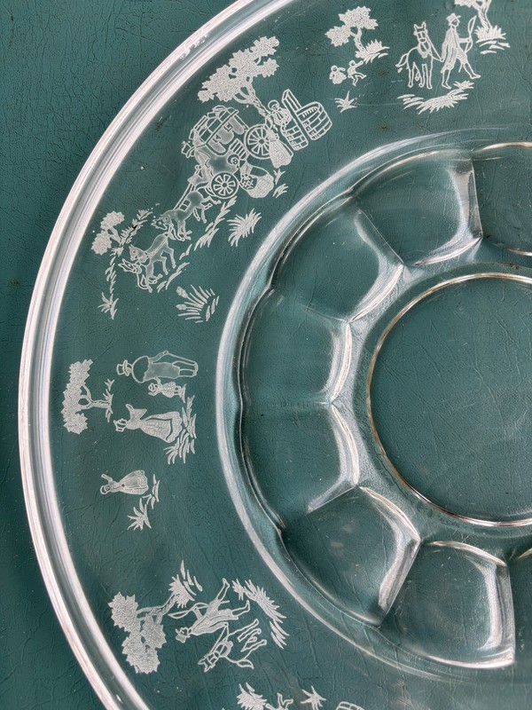 Large 13 1/2" Etched Colonial / Western Horse & Stagecoach Scenes Platter