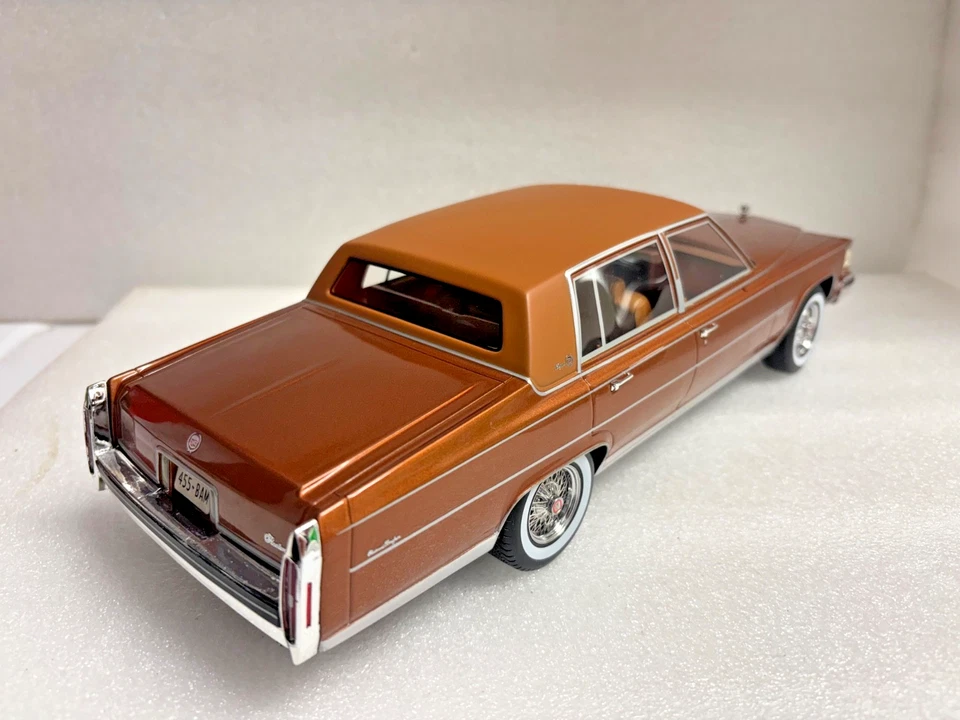 BoS 1982 Cadillac Fleetwood Brougham Copper 1:18 Limited 300 pcs #011/300 BOS424 - Image 4 of 4