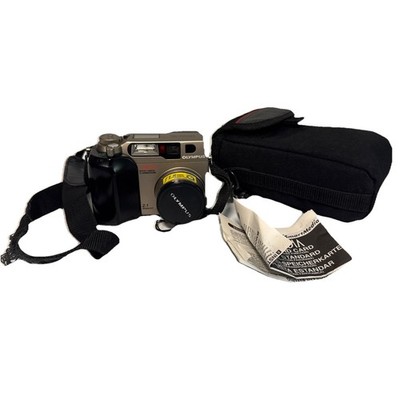 Olympus CAMEDIA C-2040 Zoom 2.1MP Digital Camera Black And Metallic Silver WORKS