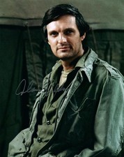 Alan Alda Signed 8x10 Photo MUST SEE very nice autographed + COA