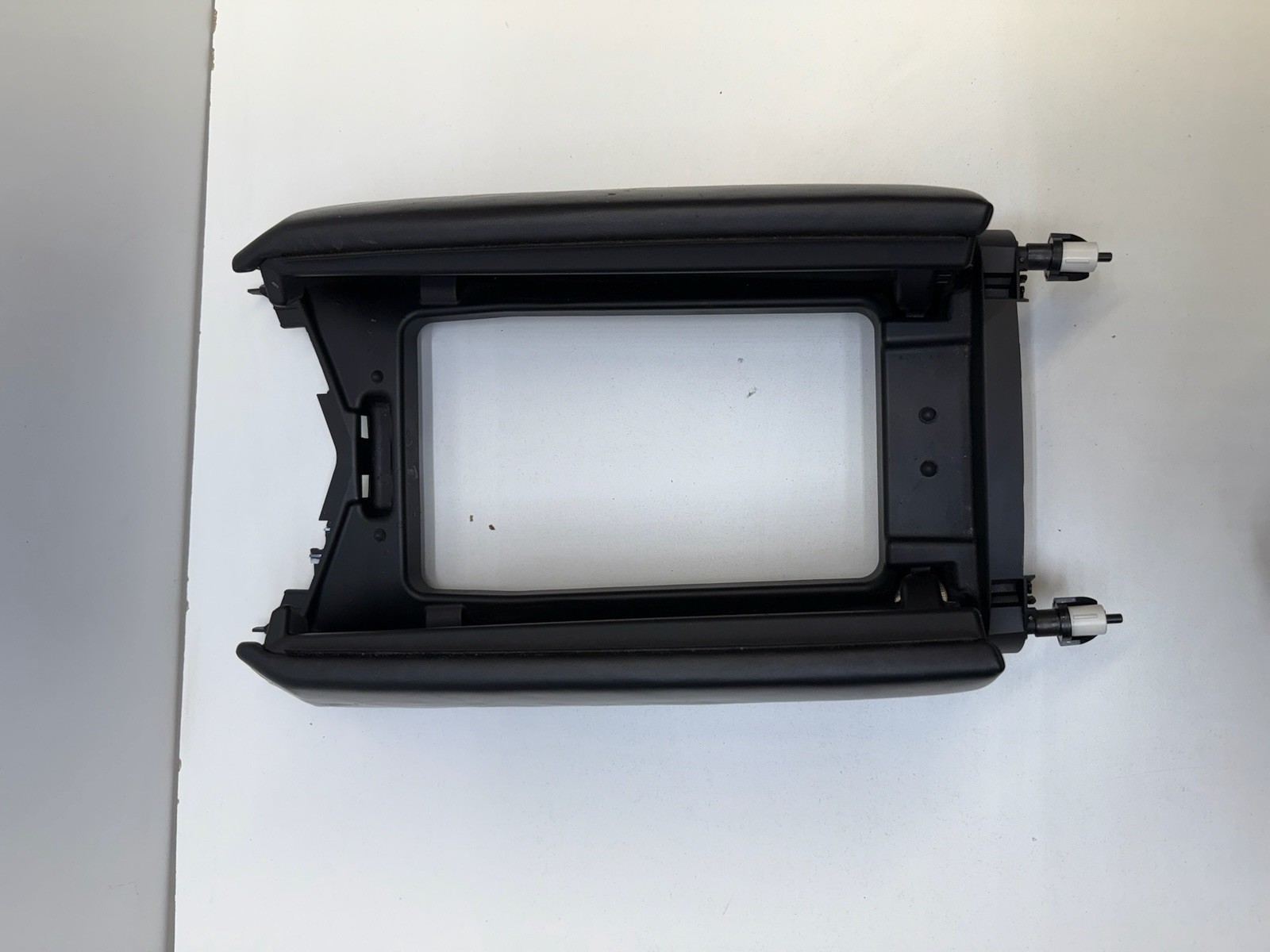 Maserati Ghibli 2014-2021 INNER Center console