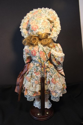 Porcelain Girl Doll - Cloth Body 16" - Floral Dress - Brown Hair & Eyes - Picture 5 of 7