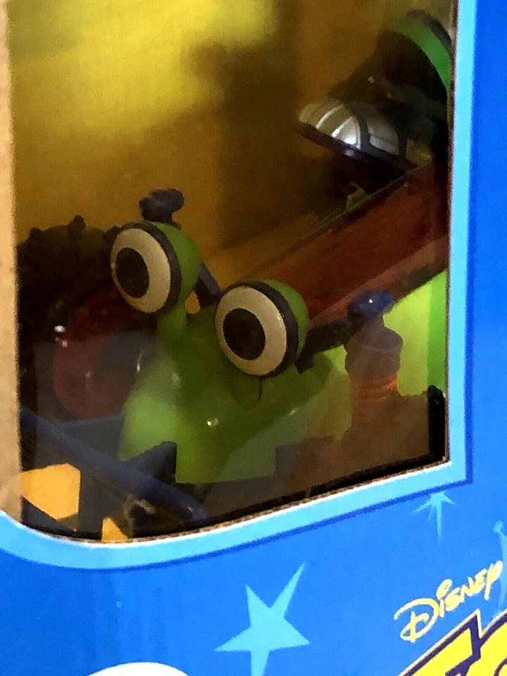 NIB DISNEY THINKWAY TOY STORY 2 BUZZ LIGHTYEAR INTERACTIVE ADVENTURE BUDDIES RC - Image 4 of 4