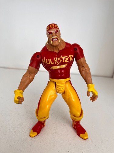 Lot 8 Figurines Catcheur WWE Hasbro – The Ultimate Warrior Et Ses Potes !