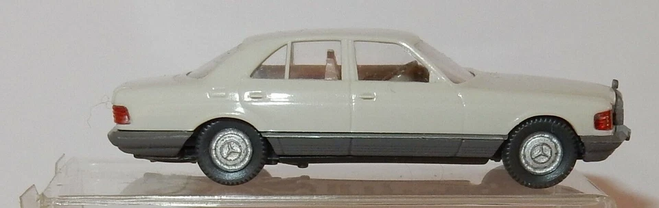 Micro WIKING Ho 1/87 Mercedes Benz 500 Si Grigio Chiaro No. Box #14157 - Immagine 3 di 4