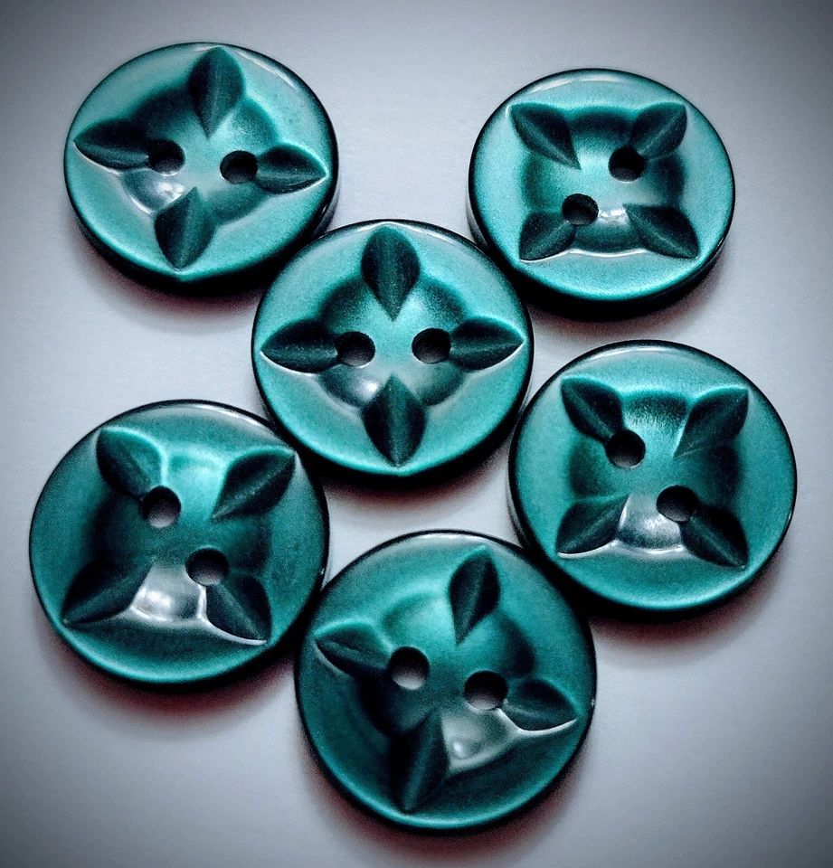 1/2" Spruce Green Star Design Craft/Clothing Buttons - Image 2 of 4