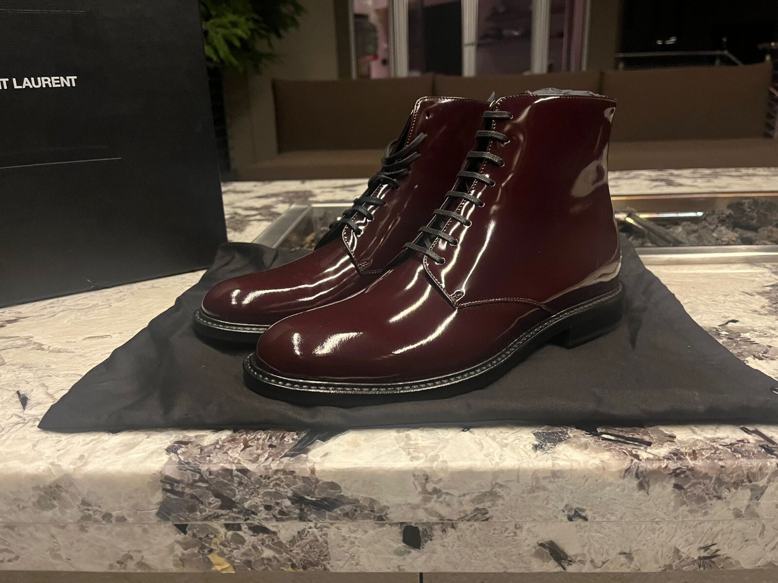 Stivali stringati Saint Laurent Paris Army 20 in shaktar scuro bordeaux nuovi con etichette 40