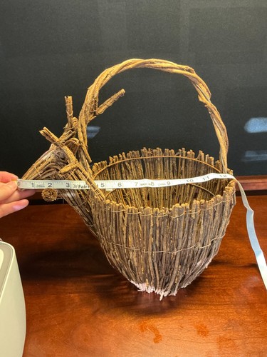 Unique Rustic Farmhouse Hand Woven Deer Basket - Picture 9 of 14