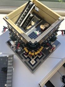 LEGO Creator Expert Grand Emporium (10211) Complete Modular + Manuals No Figures