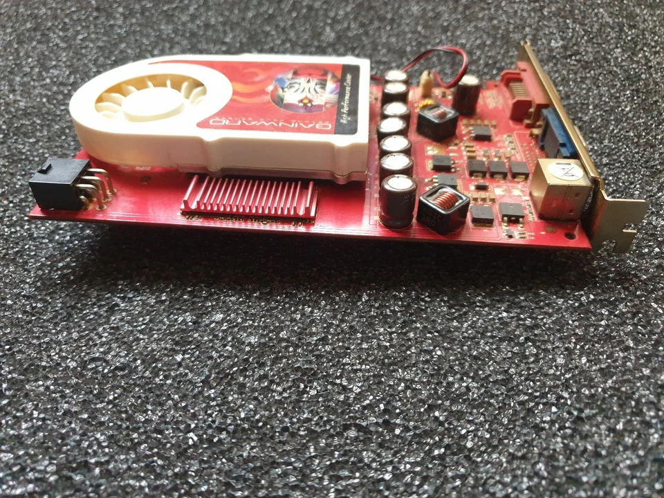 Graphic Card AGP GAINWARD GeForce 7600GS 256MB - Tested & Working! - Image 4 of 4