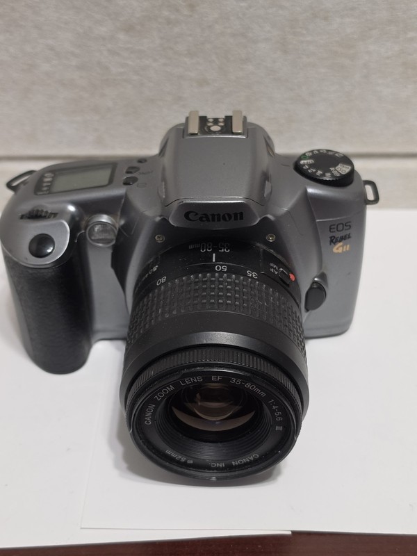 Canon EOS Rebel GII 35MM SLR Film Camera.  Tested And Working With New Batteries