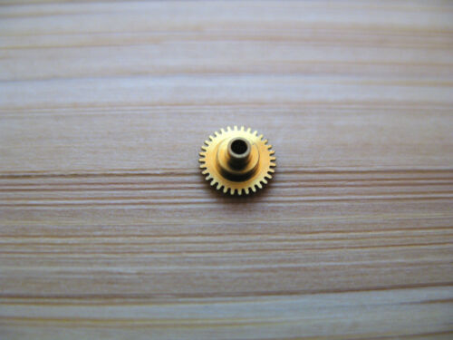 IWC 8541 ASSORTED NEW OLD STOCK MOVEMENT PARTS - Picture 8 of 12