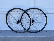 Specialized Axis Elite 700c wheelset centerlock QR