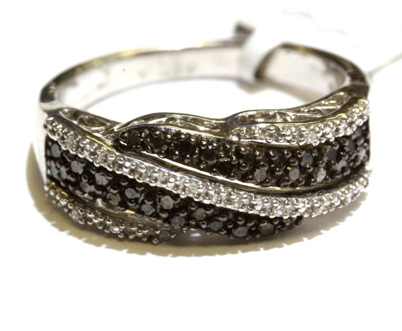 New 925 sterling silver .25ct SI1 H round black white diamond ring 4.0g ladies