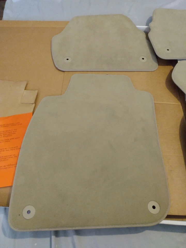 Juego de alfombrillas AUDI A6 1999 OEM Foto 2 de 4