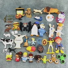 Action Figures And Vehicles 39 Pieces 1-4" Mixed Brands Spongebob Hello Kity Etc