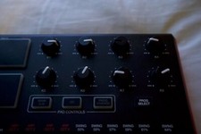 Akai MPK Mini MK3 25 Key Electronic Keyboard - Black/Red/White